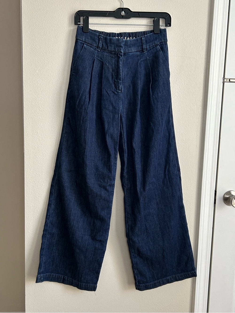 American Eagle Dark Wash Wide Leg Pleated Trouser Blue Denim Jeans Size 000 - Picture 2 of 9